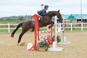 Charlotte Gibbens & Bluegrass Hopper - Credit SBM Photographic