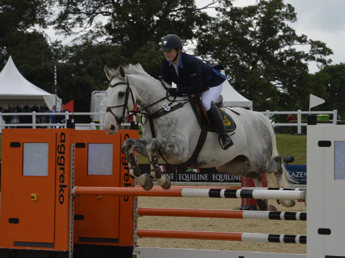 Class 26 winner Julie Slade on Billy Gogo